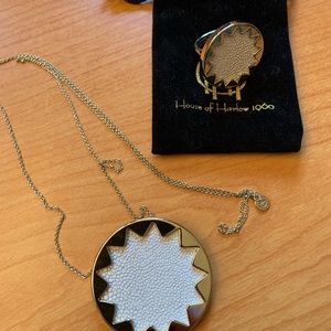 House of Harlow 1960 sunburst necklace/ring set